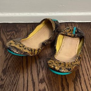 VGUC Tieks in Mocha Snake. Size 7.